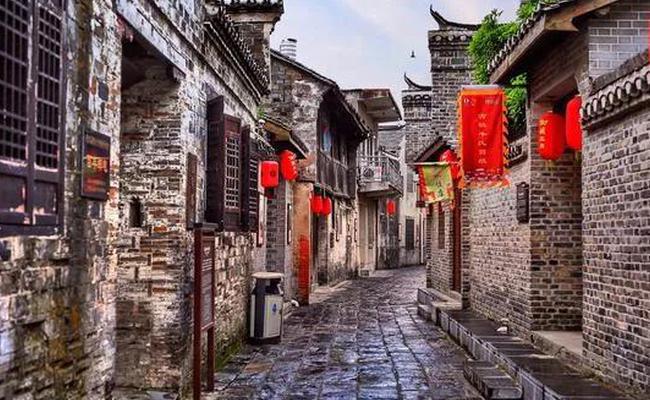 董少鹏:证监会发布两条信息